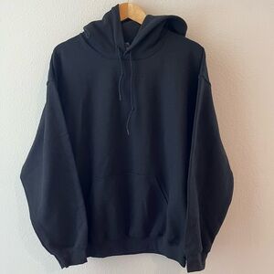NWOT Gildan 18500 Heavy Blend Hoodie